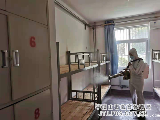 疫情防控，市二中校园消杀在行动 2-432.png