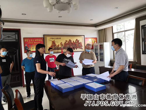 市教育体育局党组成员副局长尹卫东一行督导学校疫情防控和开学准备工作 2-155.png