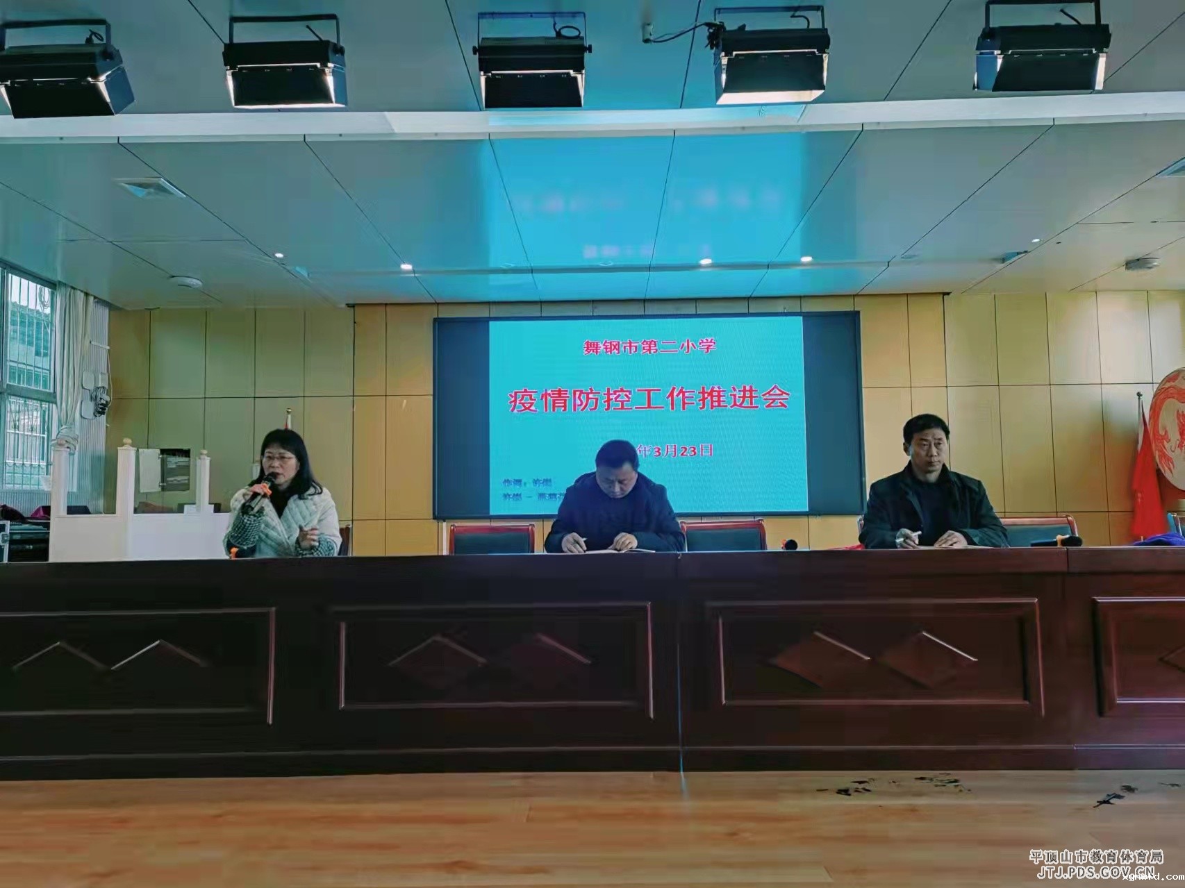 680fc83409f613436010adb59333984.jpg