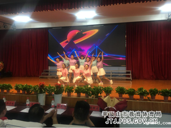 “奋斗与梦想”——市十一中举行第十五届端午赛诗会暨校庆五十周年纪念动435.png